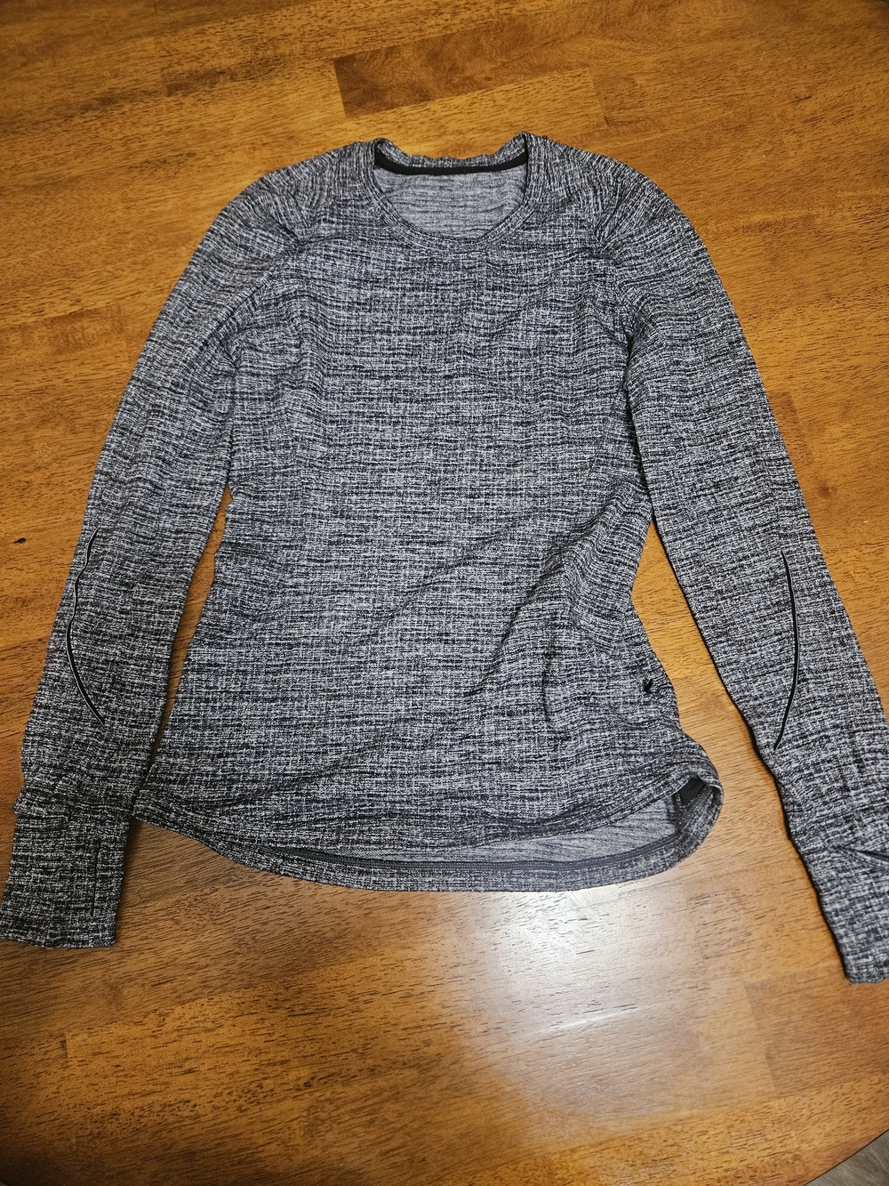 Womenâs Lululemon Grey Long-Sleeve Performance Top